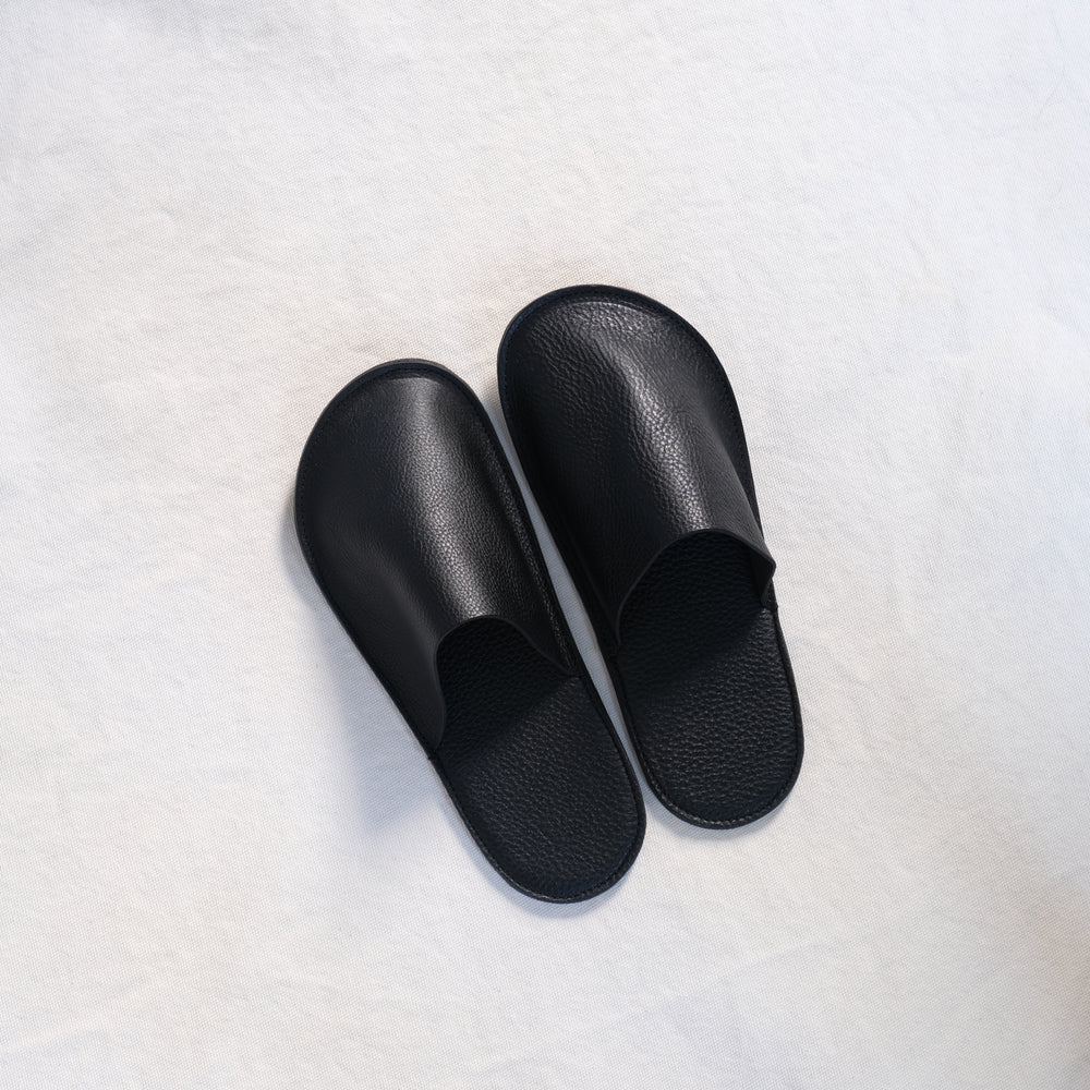 Leather slippers Black