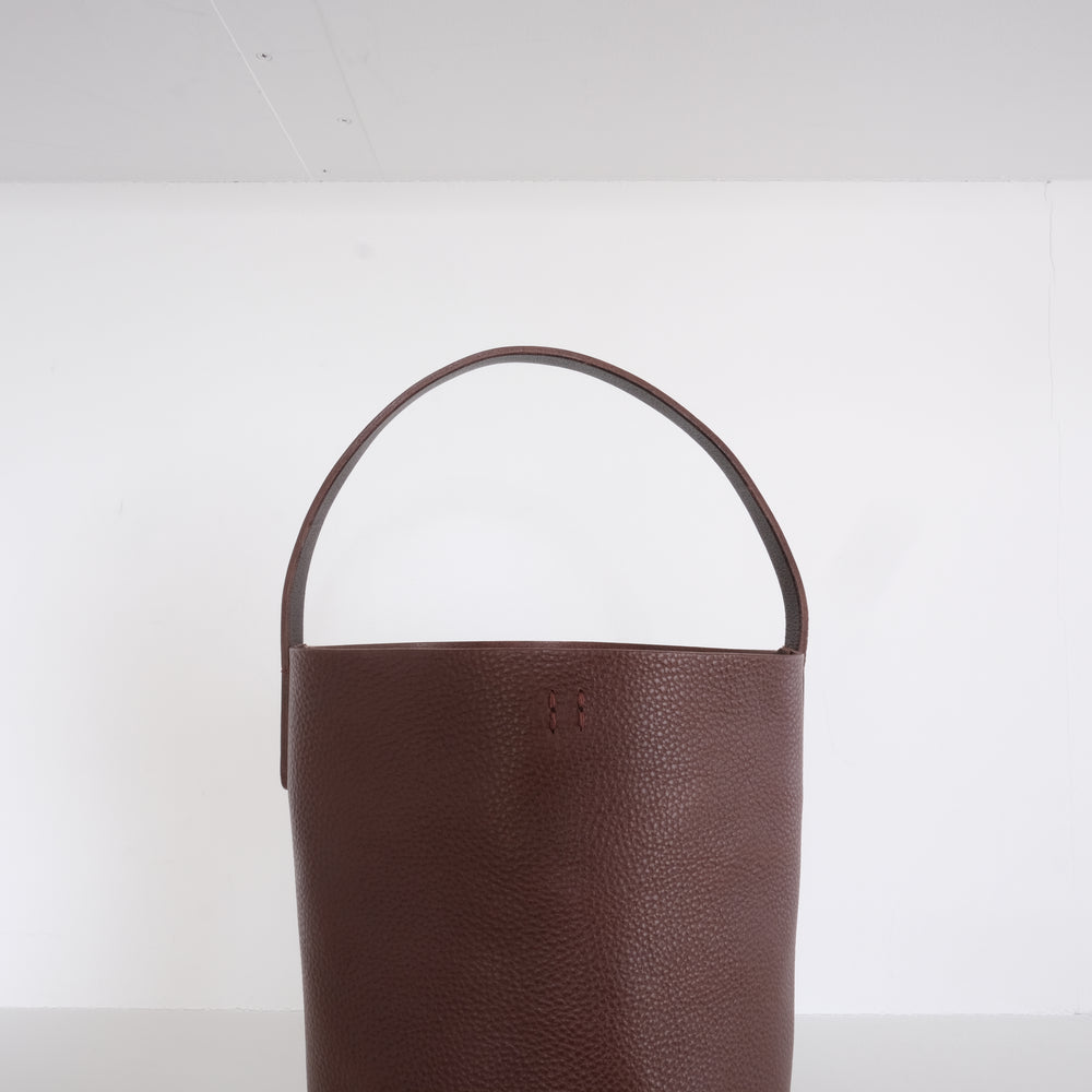 Leather bucket bag chocolate