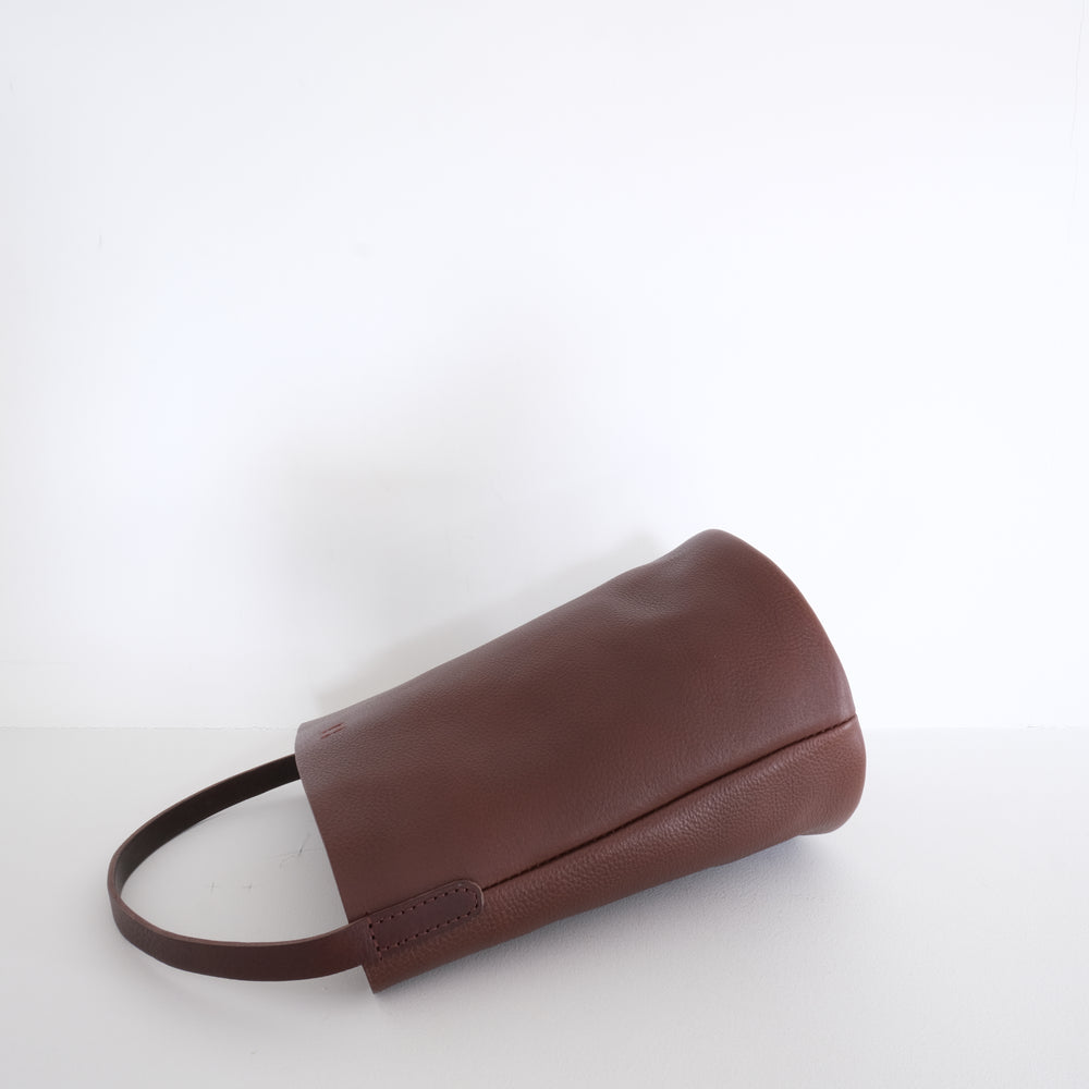 Leather bucket bag chocolate