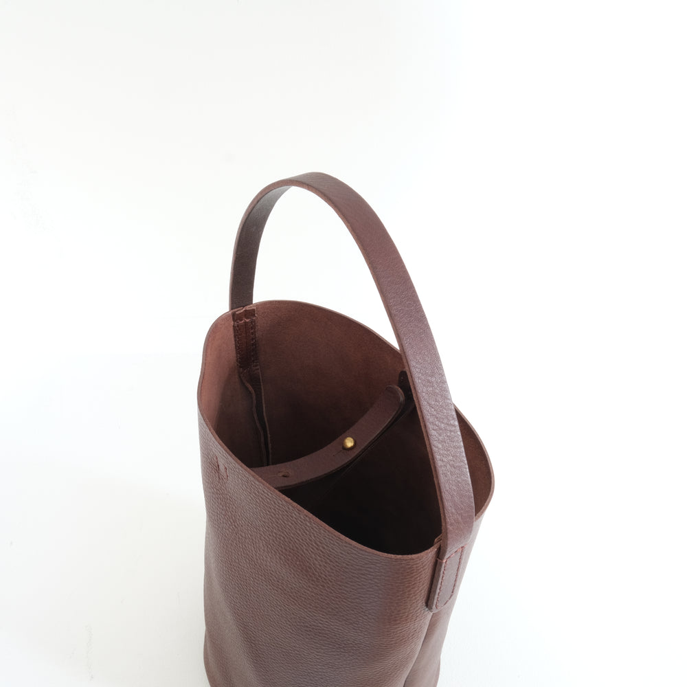 Leather bucket bag chocolate