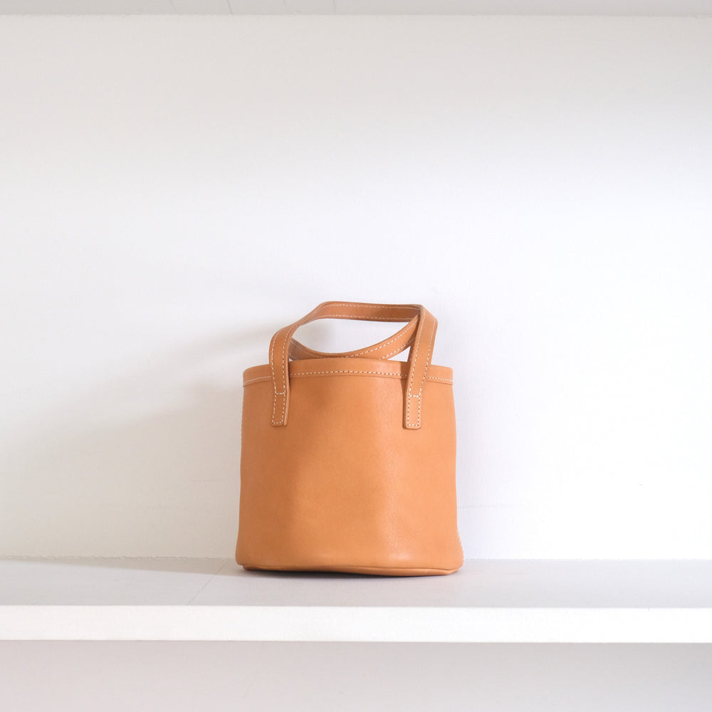 Leather round mini bag natural