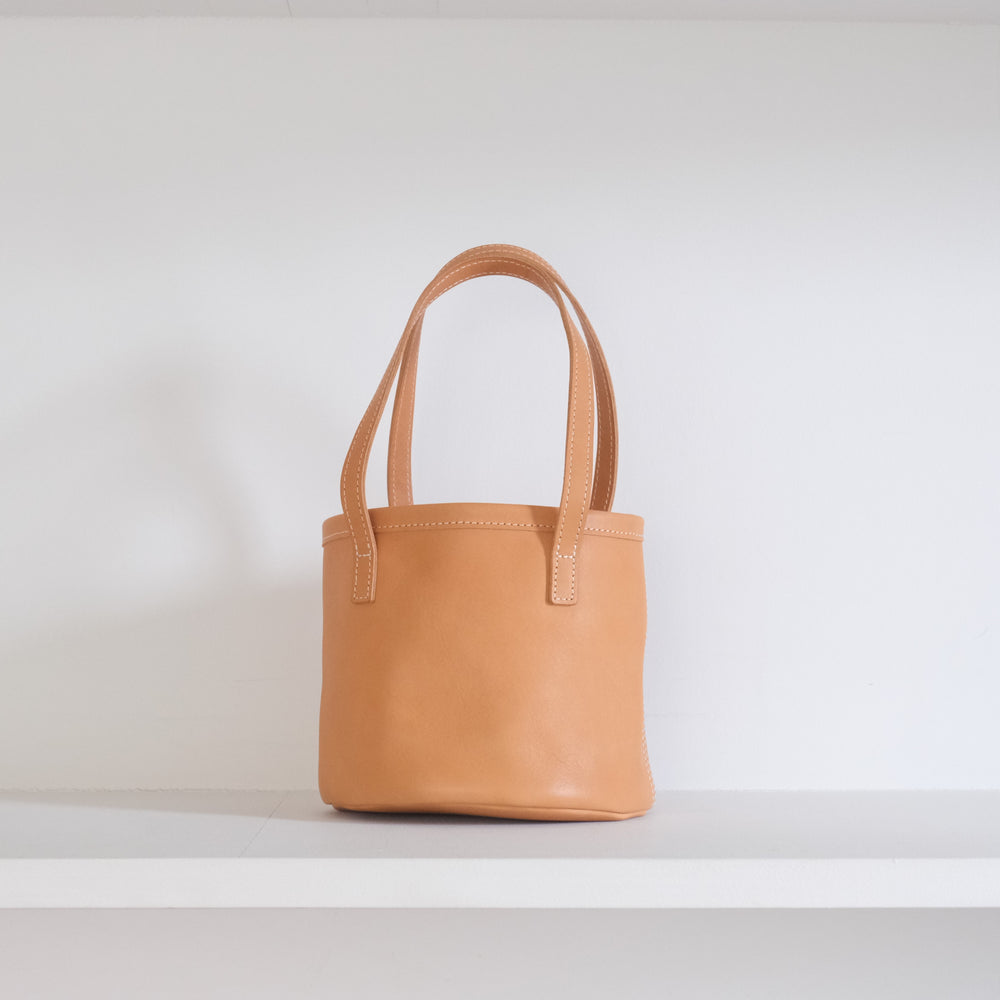 Leather round mini bag natural