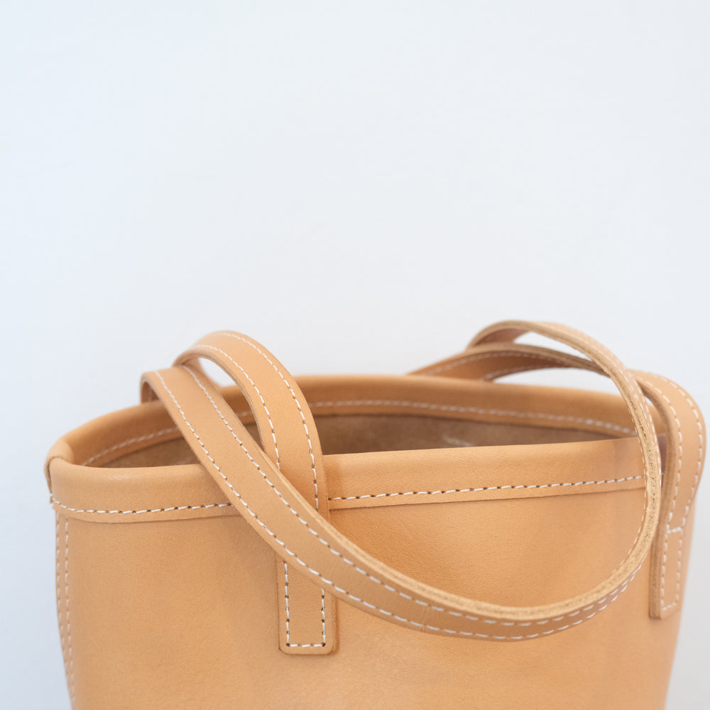 Leather round mini bag natural